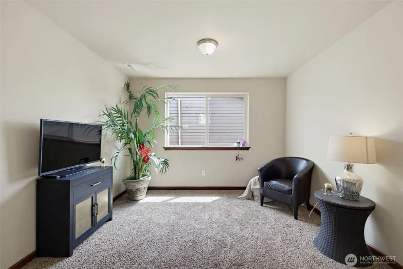 Property photo for 916 Boatman Avenue Nw, Orting photo 18