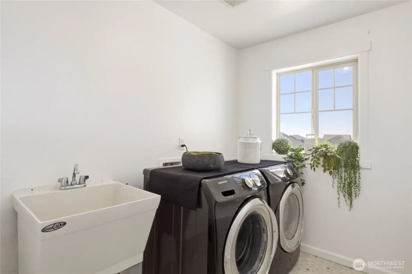 Property photo for 215 L Street Ne, Quincy photo 31