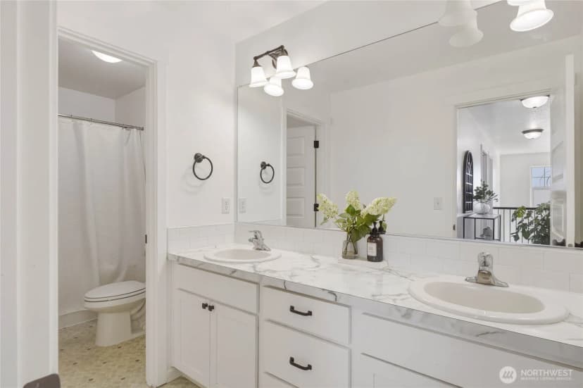 Property photo for 215 L Street Ne, Quincy photo 32
