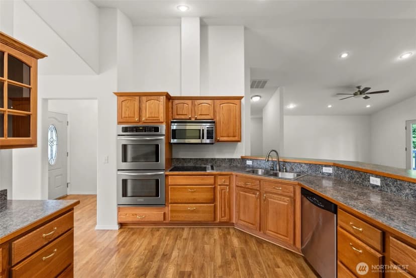 Property photo for 5 Martin Lane, Raymond photo 7