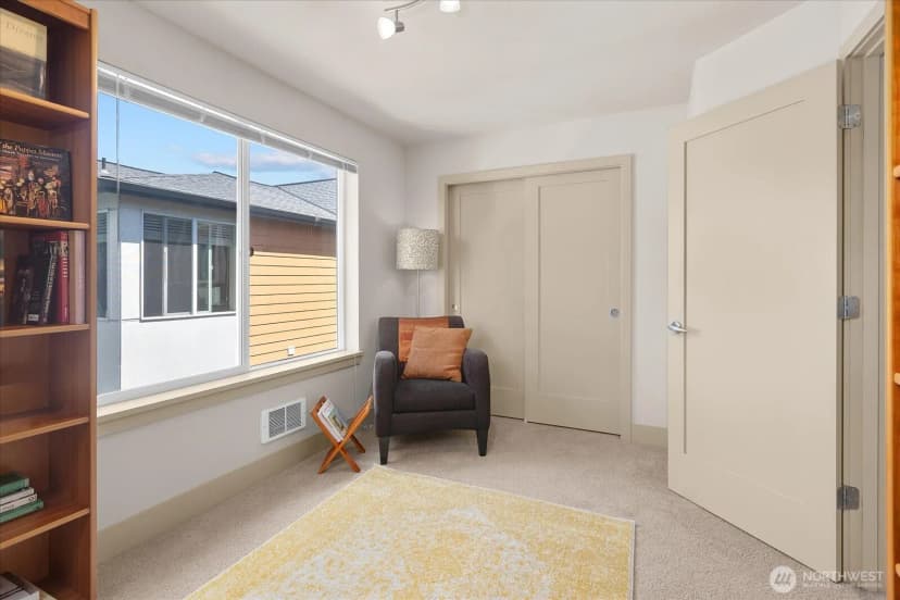 Property photo for 470 N 130th Street, Seattle photo 16