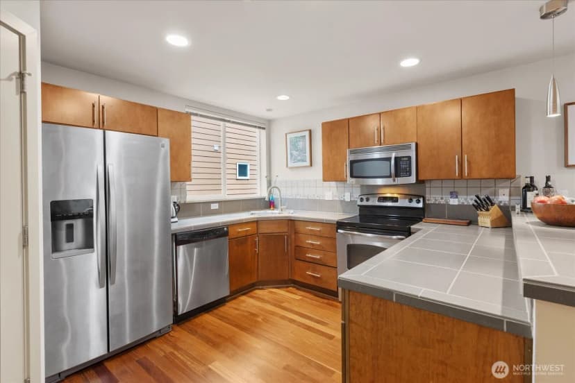 Property photo for 470 N 130th Street, Seattle photo 9