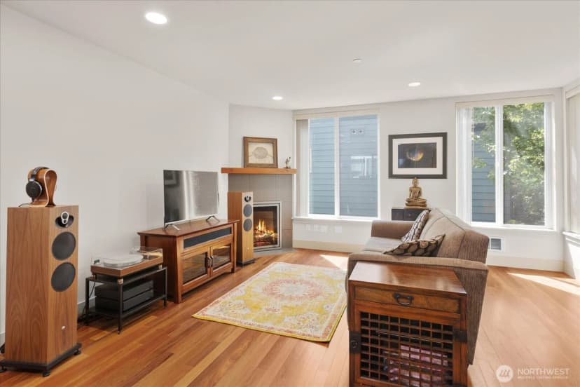 Property photo for 470 N 130th Street, Seattle photo 5