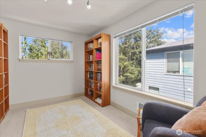 Property photo for 470 N 130th Street, Seattle photo 17