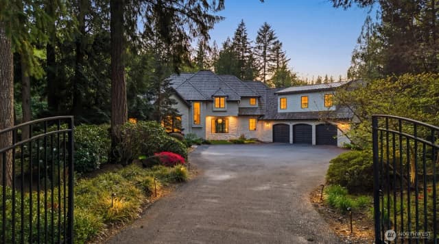 Property photo for 5419 247th Place Se, Issaquah photo 2