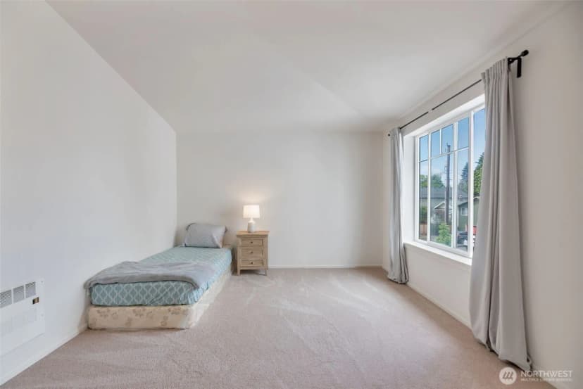 Property photo for 536 N 103rd #a, Seattle photo 9