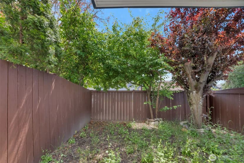 Property photo for 536 N 103rd #a, Seattle photo 14