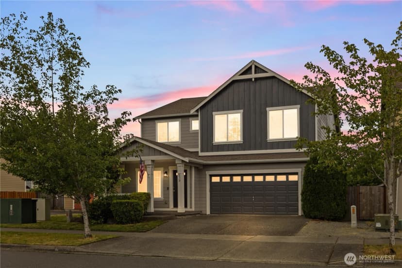 Property photo for 213 Bondgard Avenue E, Enumclaw