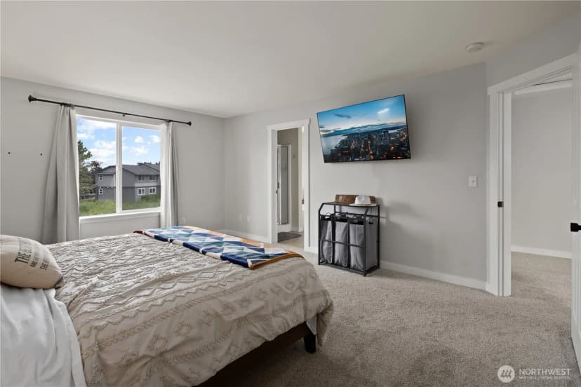 Property photo for 213 Bondgard Avenue E, Enumclaw photo 25