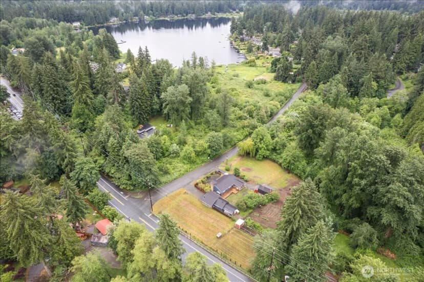 Property photo for 18115 185th Avenue Ne, Woodinville photo 38