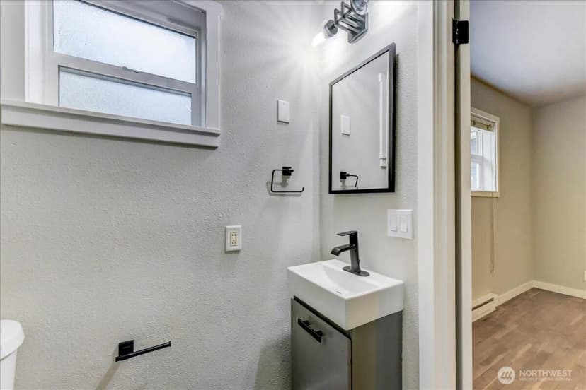 Property photo for 18115 185th Avenue Ne, Woodinville photo 15