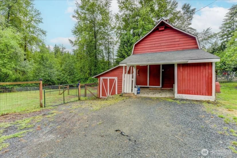 Property photo for 18115 185th Avenue Ne, Woodinville photo 32