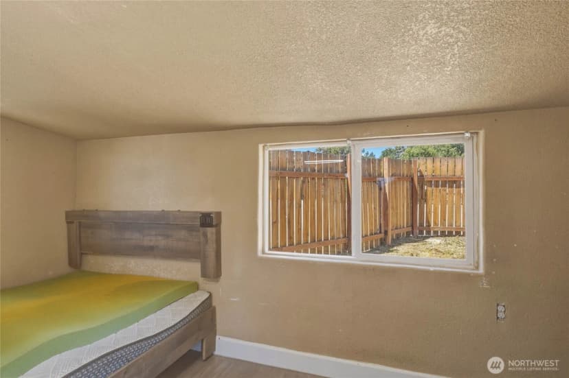 Property photo for 1522 Crescent St, Wenatchee photo 15