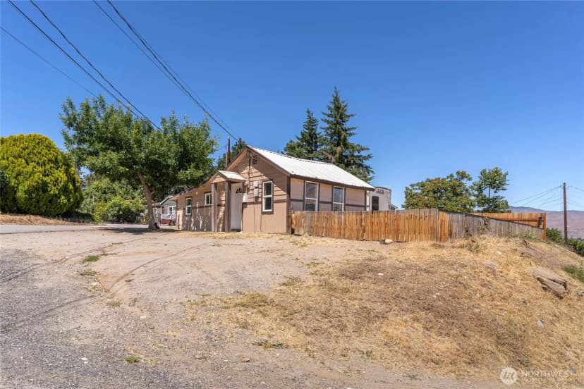 Property photo for 1522 Crescent St, Wenatchee photo 25