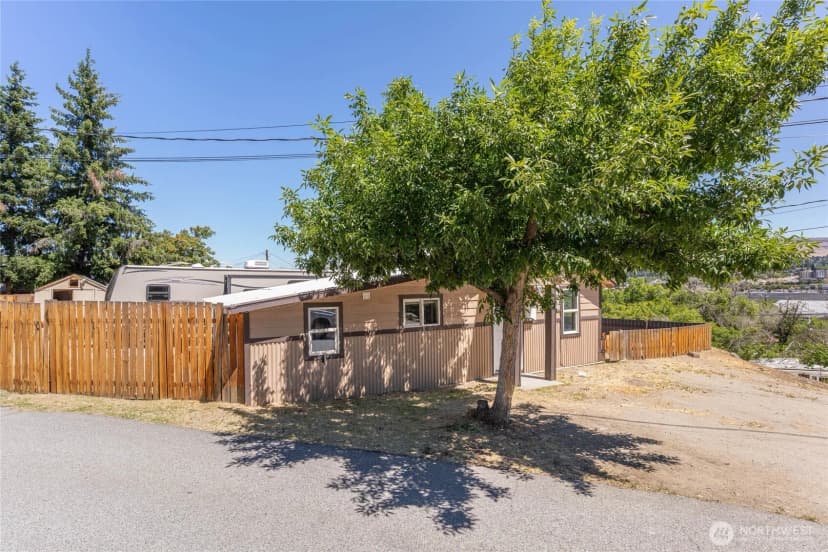 Property photo for 1522 Crescent St, Wenatchee photo 24