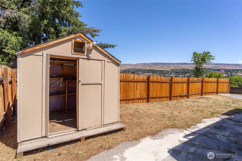 Property photo for 1522 Crescent St, Wenatchee photo 19