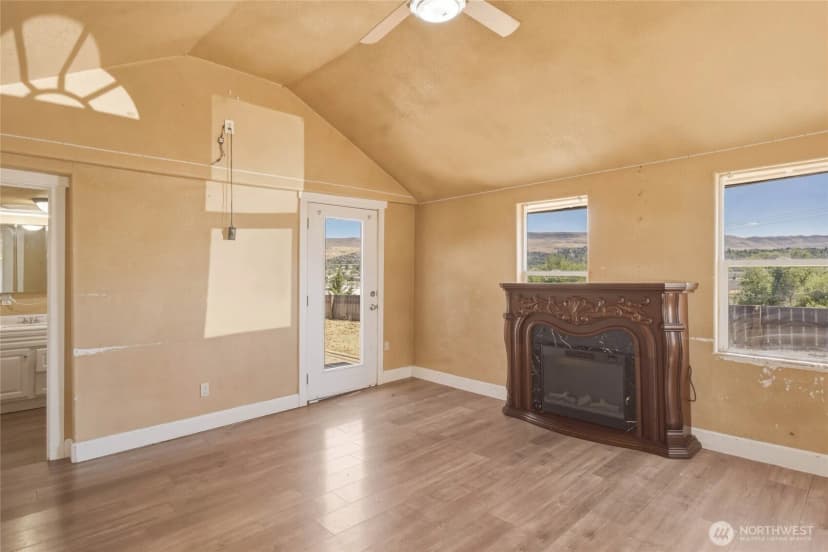 Property photo for 1522 Crescent St, Wenatchee photo 9