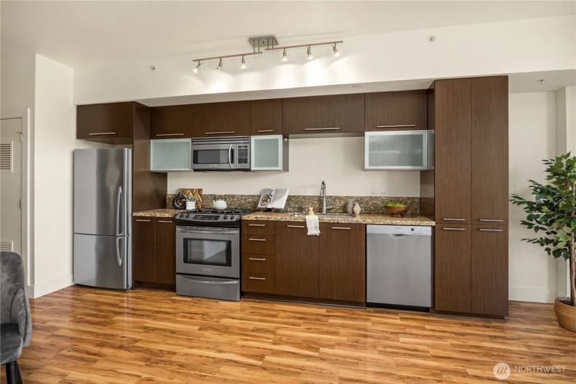 Property photo for 2911 2nd Ave #616, Seattle photo 11