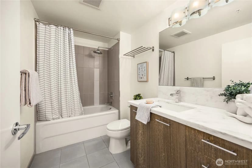 Property photo for 2911 2nd Ave #616, Seattle photo 3