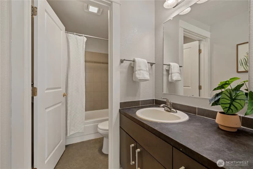 Property photo for 738 Kirkland Circle #e104, Kirkland photo 14