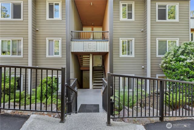 Property photo for 738 Kirkland Circle #e104, Kirkland photo 3