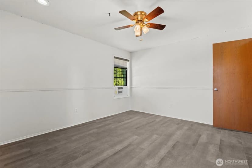 Property photo for 702 50th Street Se, Auburn photo 24