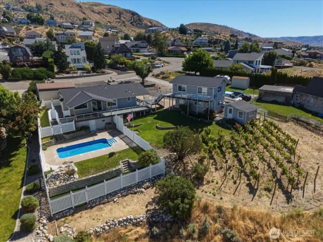 Property photo for 104 Orchard View Drive, Chelan photo 2