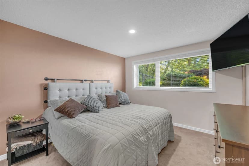 Property photo for 9201 Ne Juanita Drive #101, Kirkland photo 19