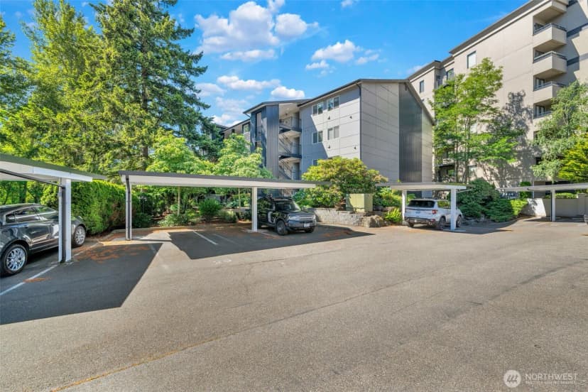 Property photo for 9201 Ne Juanita Drive #101, Kirkland photo 36