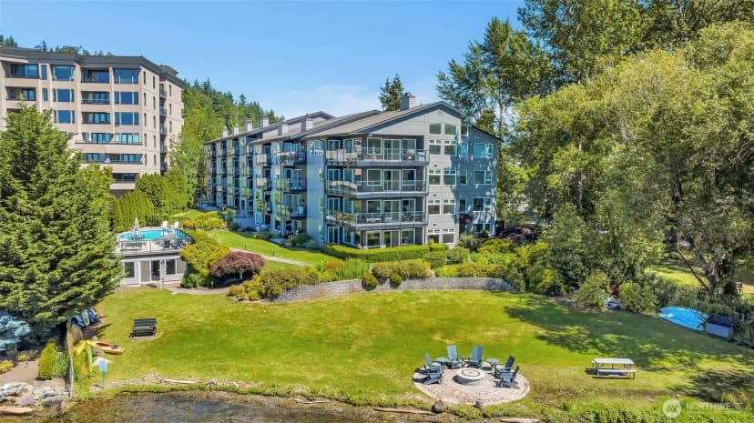 Property photo for 9201 Ne Juanita Drive #101, Kirkland photo 2