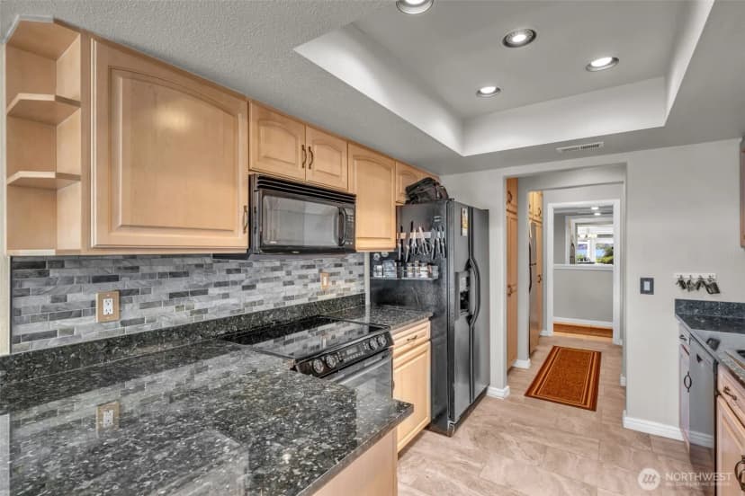 Property photo for 9201 Ne Juanita Drive #101, Kirkland photo 12