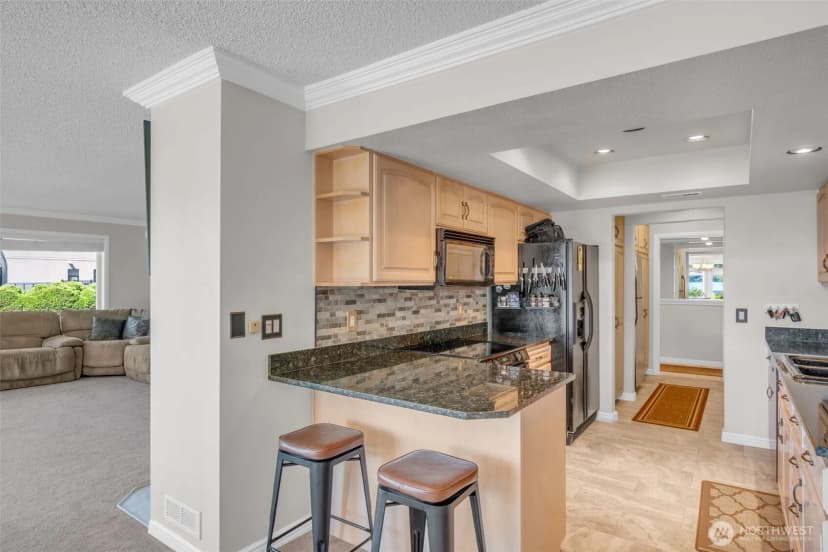 Property photo for 9201 Ne Juanita Drive #101, Kirkland photo 13