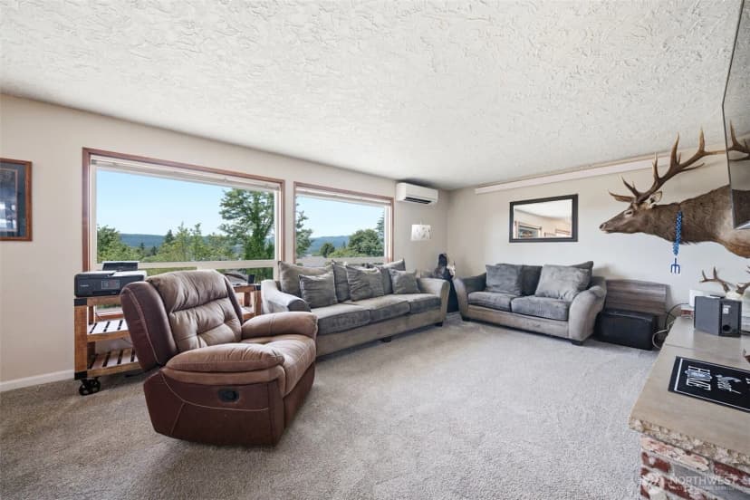 Property photo for 80 Summit Drive, Kalama photo 5