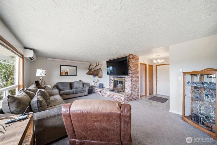 Property photo for 80 Summit Drive, Kalama photo 6