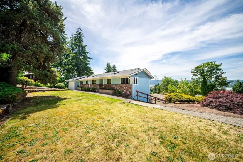 Property photo for 80 Summit Drive, Kalama photo 3