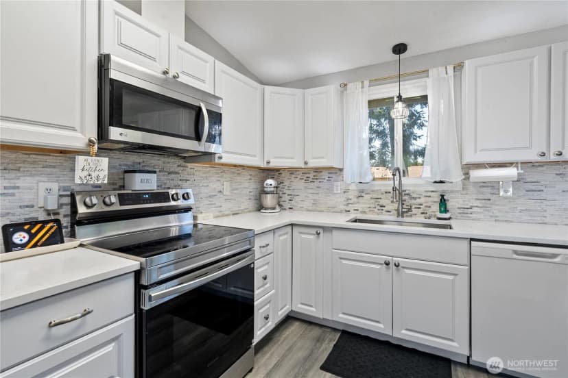 Property photo for 16916 20th Avenue E, Spanaway photo 10