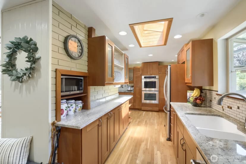 Property photo for 6332 Ne 196th Street, Kenmore photo 7