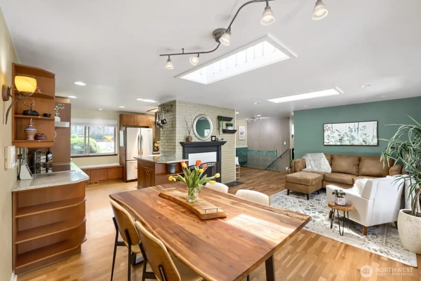 Property photo for 6332 Ne 196th Street, Kenmore photo 6