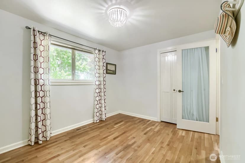 Property photo for 6332 Ne 196th Street, Kenmore photo 15