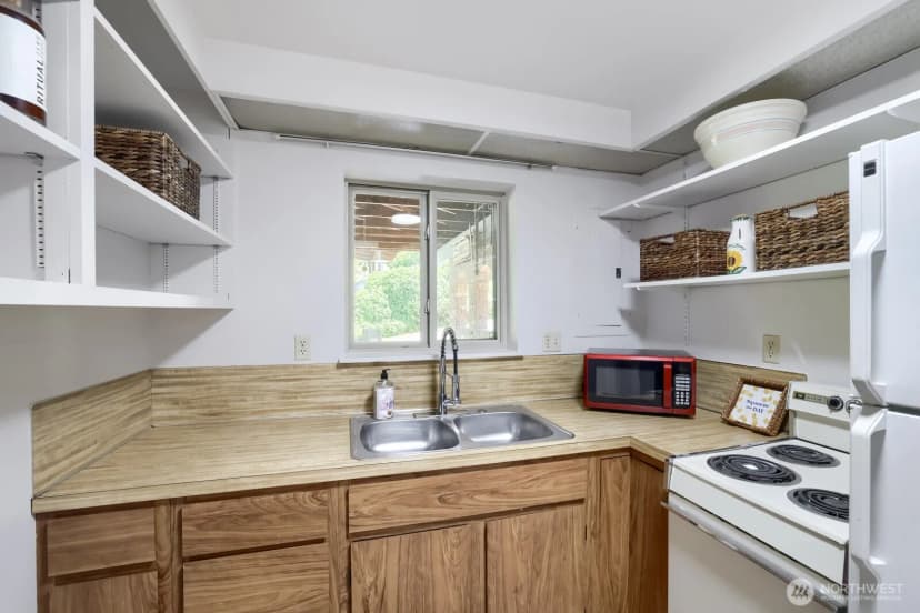 Property photo for 6332 Ne 196th Street, Kenmore photo 22