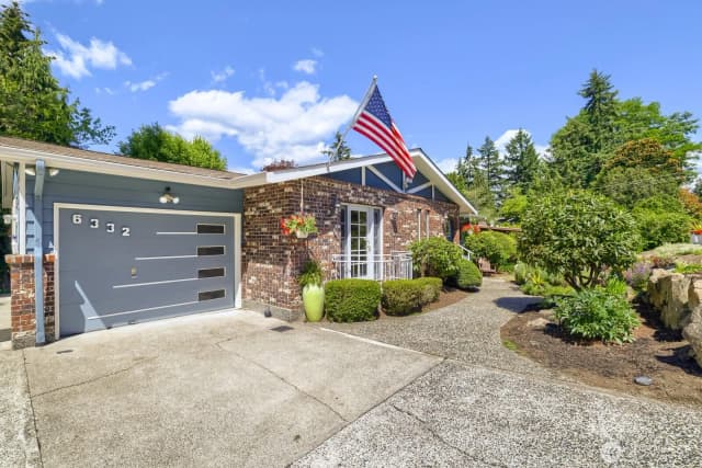 Property photo for 6332 Ne 196th Street, Kenmore