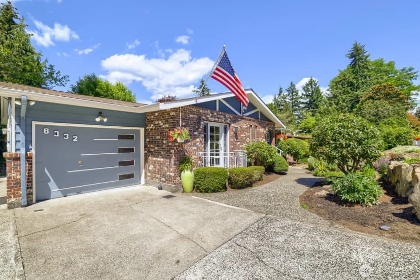 Property photo for 6332 Ne 196th Street, Kenmore