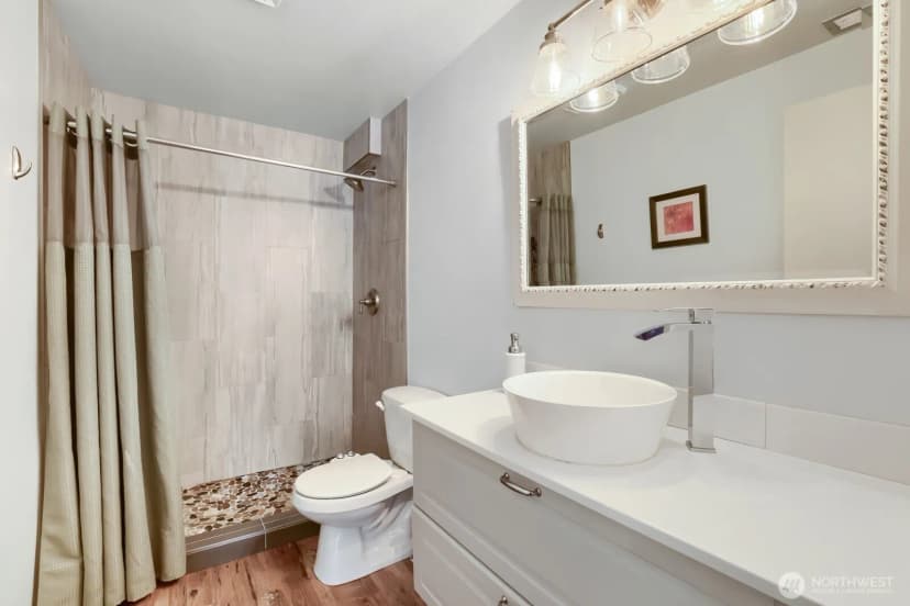 Property photo for 6332 Ne 196th Street, Kenmore photo 25