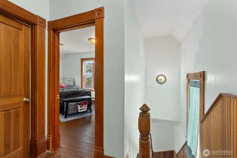 Property photo for 722 E Cowlitz Street, South Bend photo 12