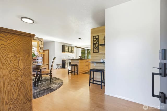 Property photo for 14215 55th Avenue Ne, Marysville photo 4