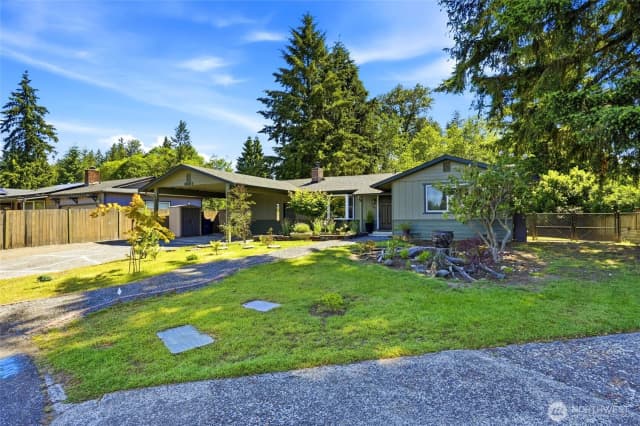 Property photo for 14215 55th Avenue Ne, Marysville photo 2