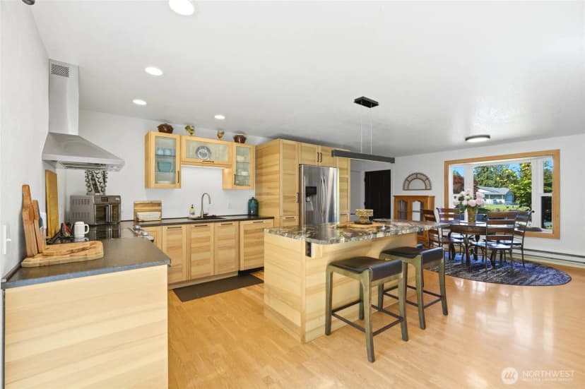 Property photo for 14215 55th Avenue Ne, Marysville photo 9