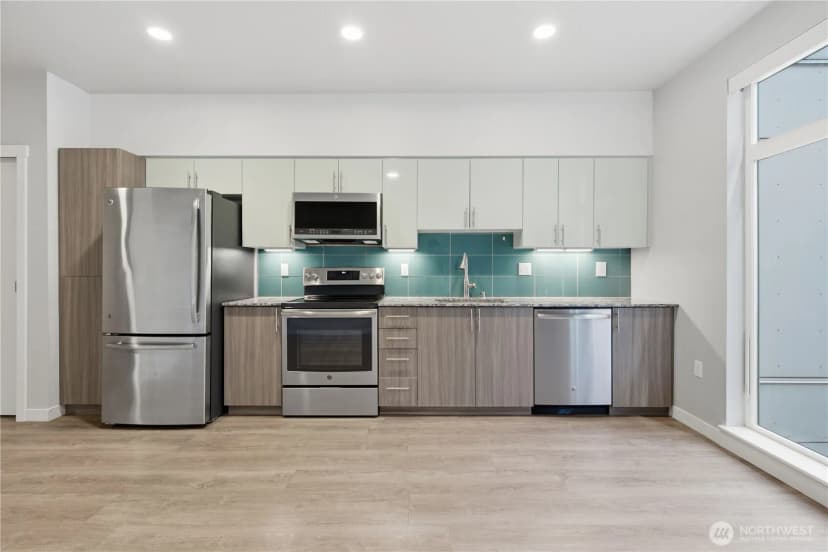 Property photo for 1085 103rd Avenue Ne #204, Bellevue photo 14