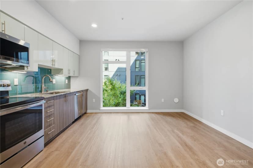 Property photo for 1085 103rd Avenue Ne #204, Bellevue photo 13