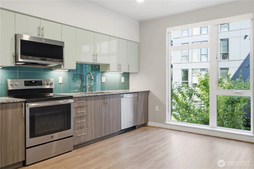 Property photo for 1085 103rd Avenue Ne #204, Bellevue photo 11